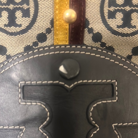 Tory Burch Tote Bag - Picture 7 of 17